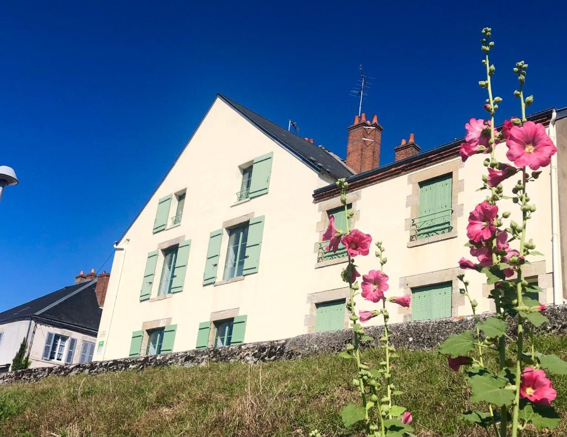 La Vue Loire Maison Saint-Denis-de lʼHôtel Eksteriør billede
